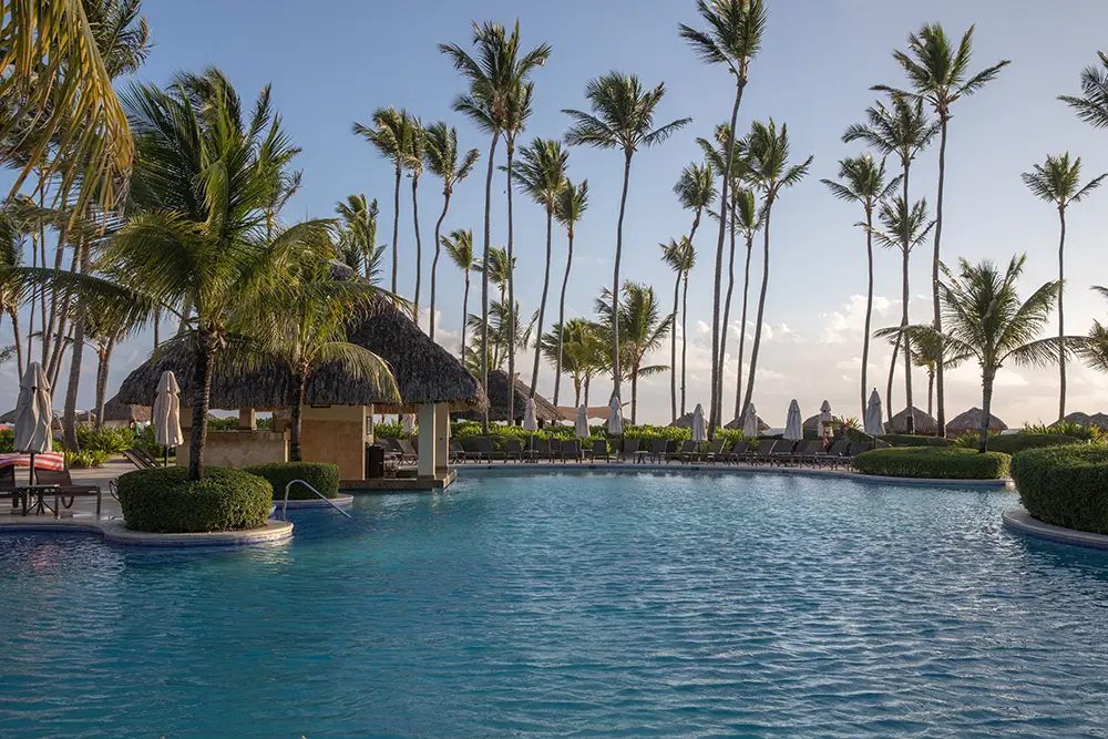 hotel piscina playa